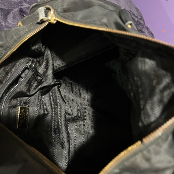 COPY - 100% AUTHENTIC Prada tote - Picture 6 of 16
